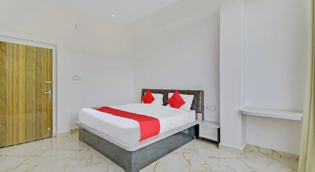 OYO 40085 Hotel Celebration, Забронировать Отель Отели штата Раджастхана 3 звезды, 3*