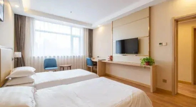 Четырёхместный люкс Business Liaohua Hotel