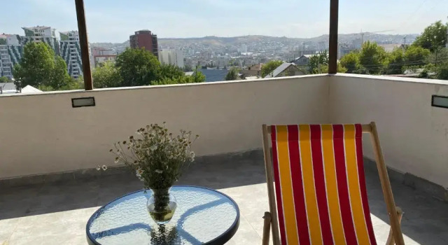 Guest House Four Seasons, Prenota Affittacamere Hotel a Tbilisi con parcheggio, Parcheggio