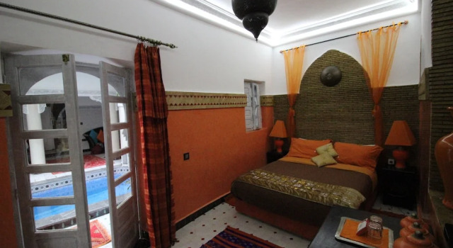 Camera Standard Riad Eloise