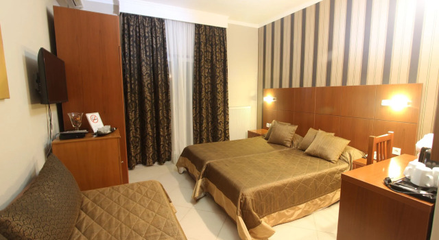 Трёхместный номер Superior Hotel Mallas