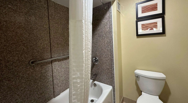 Двухместный номер Standard Quality Inn Perryville I-55