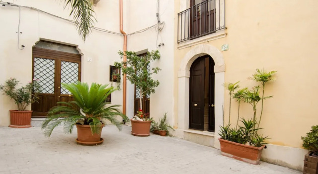 L'Angolo di Anna, Book Hotel Ortigia 