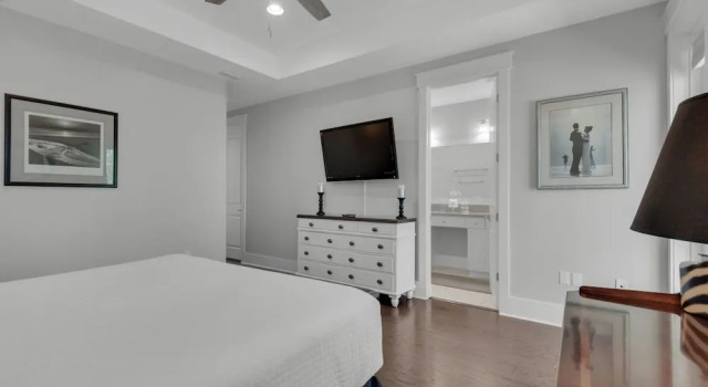 Коттедж с балконом и с видом на океан Naturewalk - Luxurious Coastal Retreat w/ Amazing Amenities