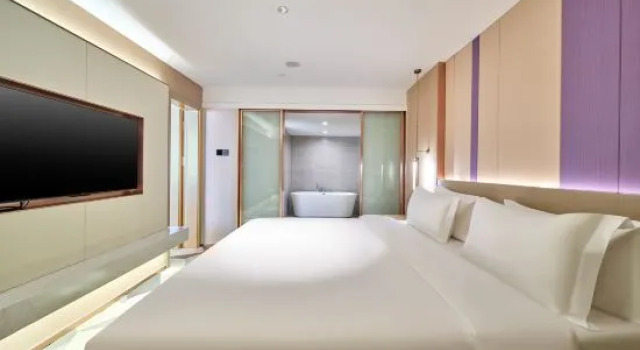 Люкс Deluxe Lavande Hotel (Shijiazhuang Yuhua Wanda Plaza Medical University Jianhua Campus Branch)