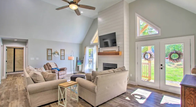 2 Mi to Golf Course + Fire Pit: Cozy Counce Cabin!, Boek Hotel Counce Tennessee