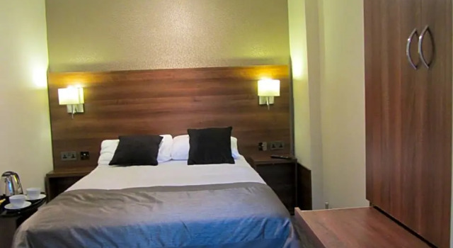 Номер Deluxe Goodwood Hotel