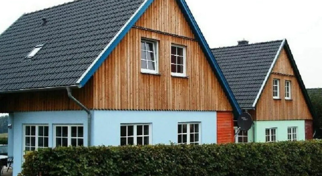 Allergy Friendly Holiday Home near Beach with Lake View