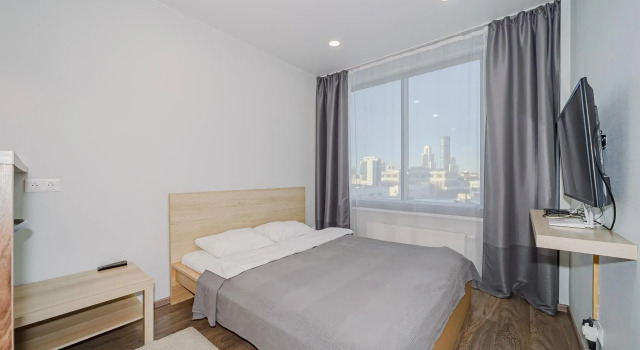 Rooms-Eкб (Румс-Екб) на улице Малышева, Забронировать Отель Отели Городского округа Екатеринбурга - Северный управленческий округ с парковкой, Парковка