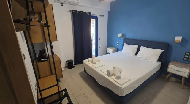 Двухместный номер Standard с балконом Christina Studios & Apartments
