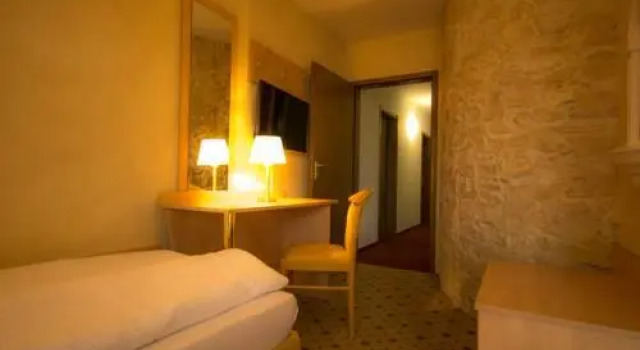Hotel-Restaurant Alpha, Reserva ahora Hotel Hoteles en Baden-Wurtemberg con aparcamiento, Aparcamiento