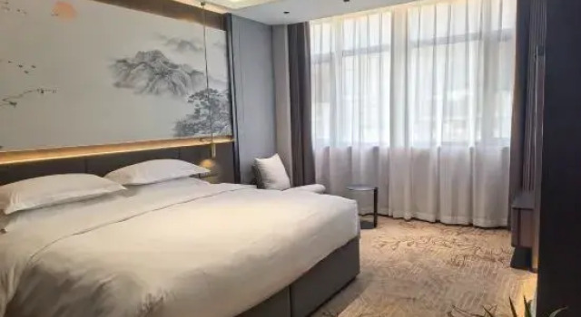 Люкс Superior Qinghua Hotel