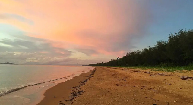 Коттедж с 3 комнатами Bali Hai Child Free Holiday Park Mission Beach