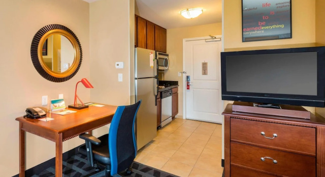 Четырёхместный люкс TownePlace Suites Houston North/Shenandoah