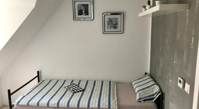 Кровать в общем номере B-Hostel