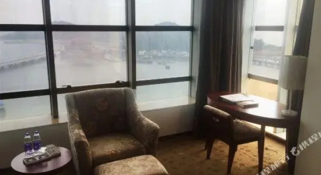 Люкс с видом на море Maihao International Hotel