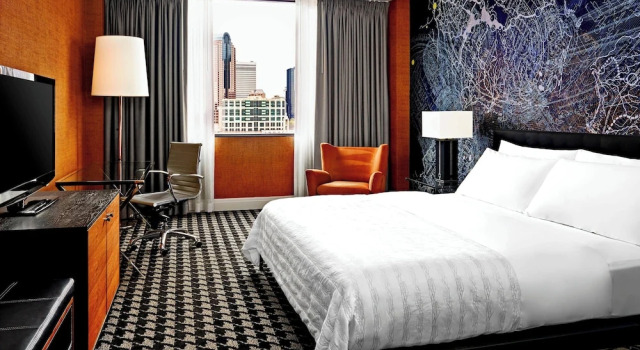 Четырёхместный номер Deluxe с видом на город Le Meridien Charlotte