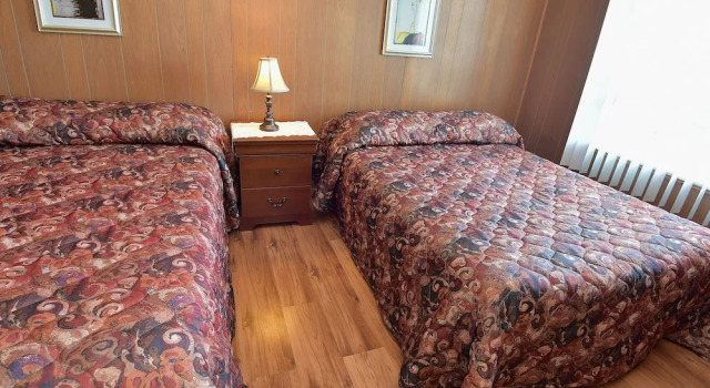 Motels Chalets Flots-Bleus, Book Chalet  
