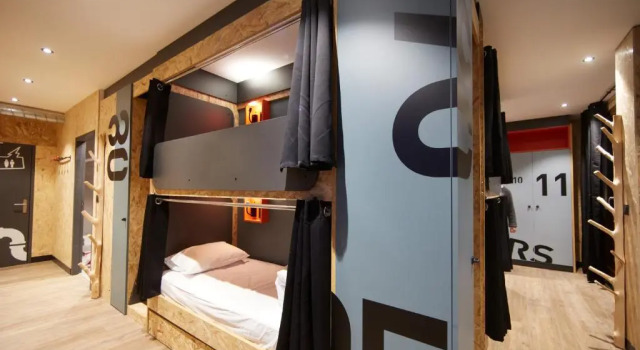 Кровать в общем номере Moontain Hostel