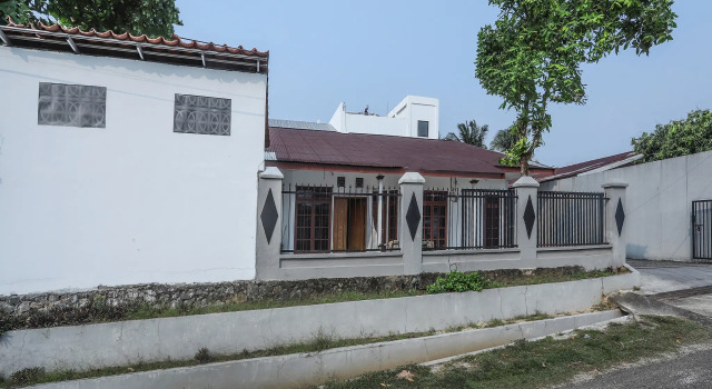 OYO 1582 Bungo Guest House, Prenota Affittacamere Muara Bungo Jambi