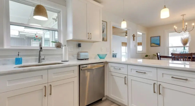 Коттедж Dauphin Island Vacation Rental: Close to Beaches!