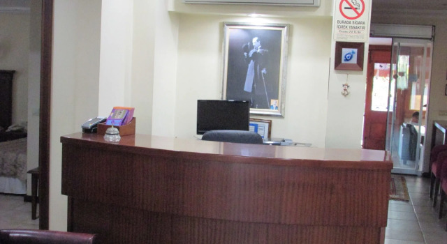 Hotel Alya