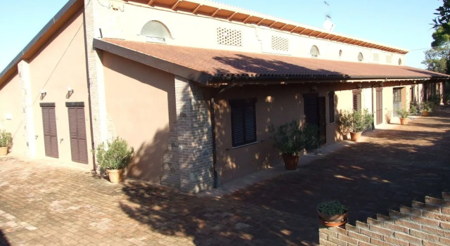 Apartment for 6 People in Villa Luzi Farmhouse, Reservar Apartamento Hotéis em Treia com piscina, Piscina