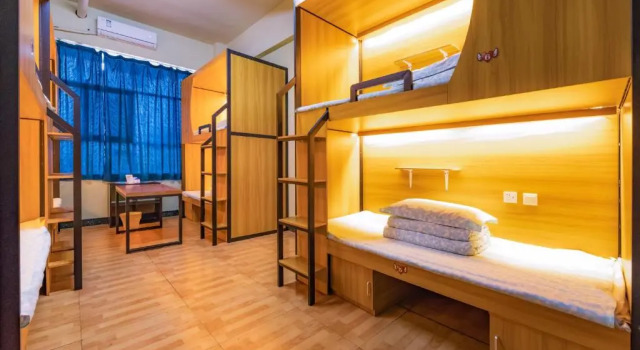 Кровать в общем номере (женский номер) Terra Art Zen Hotel with Rooftop Zen Garden, Veggie Dining,Pick-up service,English speaking,Free Laundry