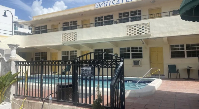 Pousada Suites at Hollywood Beach