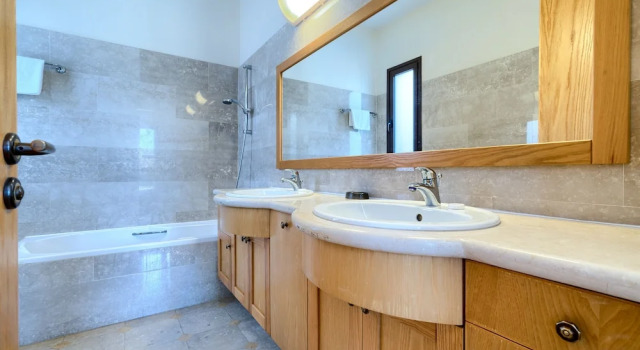 Вилла 3 bedroom villa Dionysos 373 with private pool and pretty garden, Peaceful location within Aphrodite Hills Resort