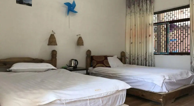 Little Windmill International Hostel, Boek Hostel Qiubei Yunnan