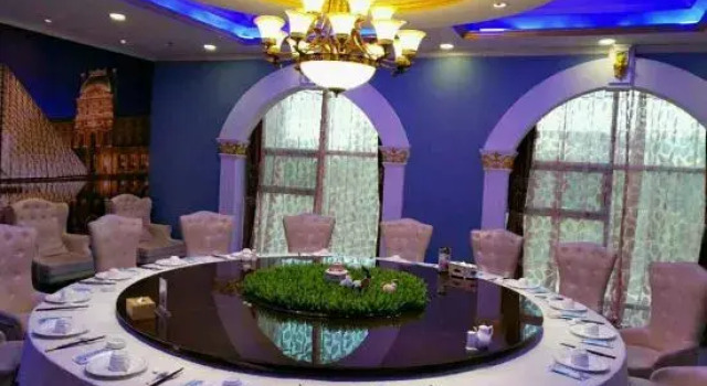 Weihai Holiday Hotel, Book Hotel Xilinhot Inner Mongolia