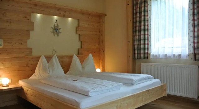 Pension Edelweiß, Rezerwuj Apartament Hotele w Karyntia z parkingiem, Parking