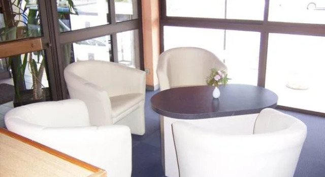 Hotel Restaurant Les Glycines, Prenota Hotel Hotel a Alvernia con parcheggio, Parcheggio