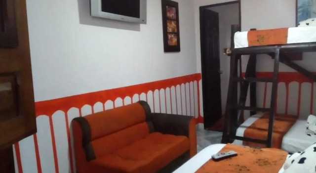 ArtVelez Hostel