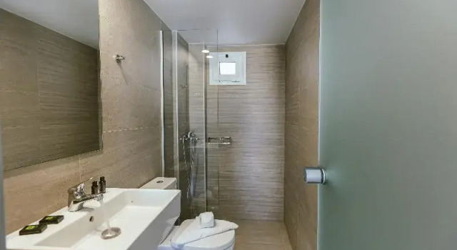 Четырёхместный семейный номер Standard с балконом Belvedere Village