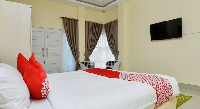 Номер Deluxe OYO 838 Sanjaya Homestay Syariah