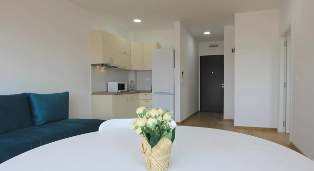 Lovely one bedroom apartment with parking space, Book Apartment Becici 