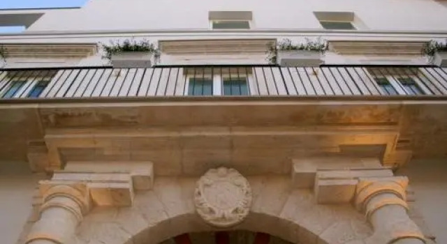 Traetta 57 B&B, Забронировать Отель «постель и завтрак» Отели в центре Битонто, в центре