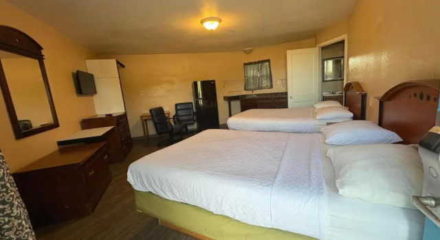Четырёхместный номер Standard SEAir Motel By Townhouse Corpus Christi - Padre Island Tx