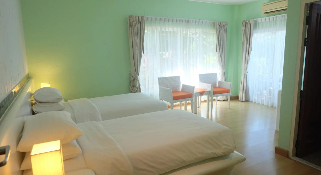 Двухместный номер Deluxe The Chalet Phuket Resort