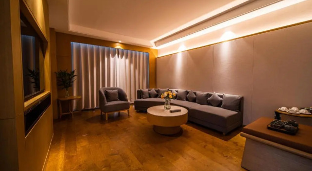 Люкс Deluxe Howard Johnson by Wyndham Lanting Hotel Ningbo