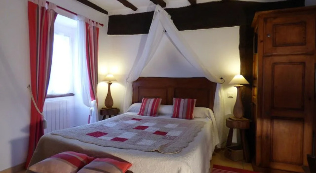 Ttakoinenborda, Book Hotel Sare French Basque Country