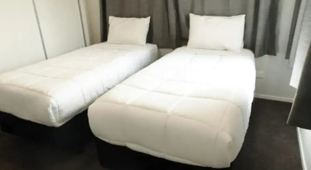 Tramway Service Apartments, Buchen Sie Ferienwohnung Hotels in Nordinsel mit Parkplatz, Parkplätze