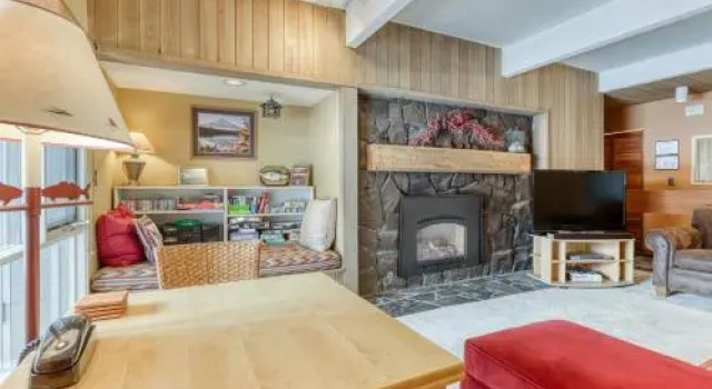 Meadow House 15 | Discover Sunriver, Rezerwuj Hotel Hotele w Sunriver z parkingiem, Parking