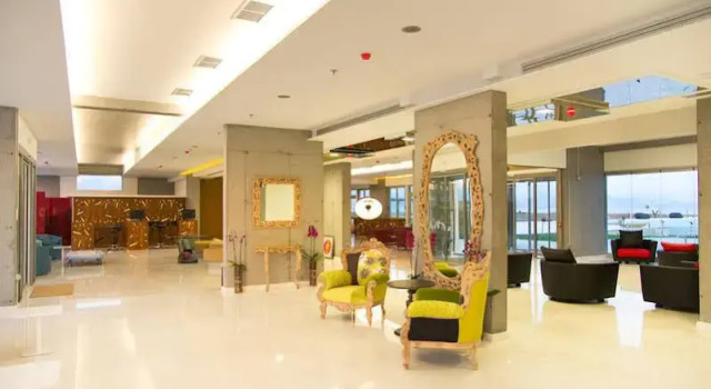 Buca Beach Resort, Забронировать Курортный отель Отели периферийной единицы Мессения 5 звезд, 5*