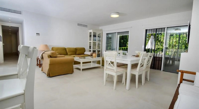 8738 - Great Villa Near Beach & Marbella