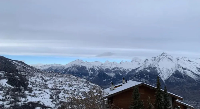 Апартаменты Mountain Apartment With Parking