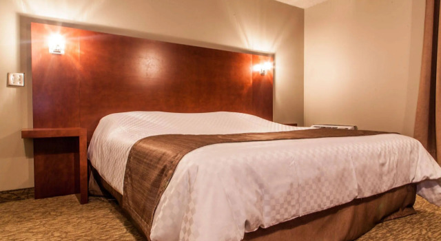 Hotel Royal Labarre, 预订 酒店 隆格伊 South Shore Montreal
