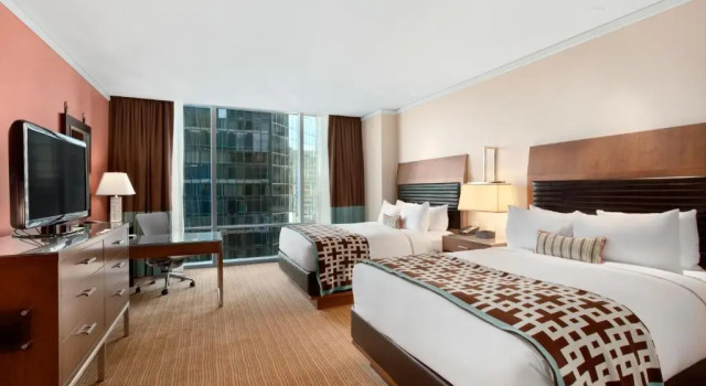 Четырёхместный номер Standard с видом на парк Fairmont Pittsburgh